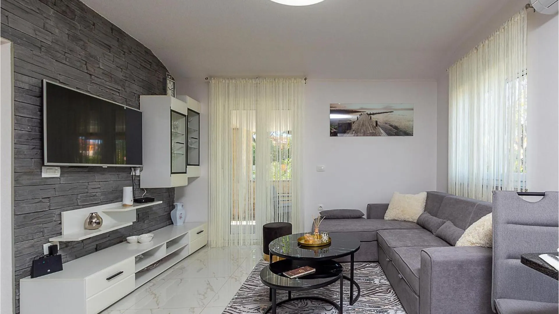 Lovely Home In Nedescina With Kitchen Croatie