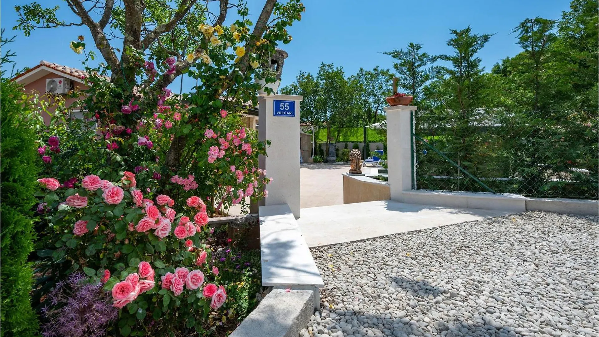 Lovely Home In Nedescina With Kitchen 0*,