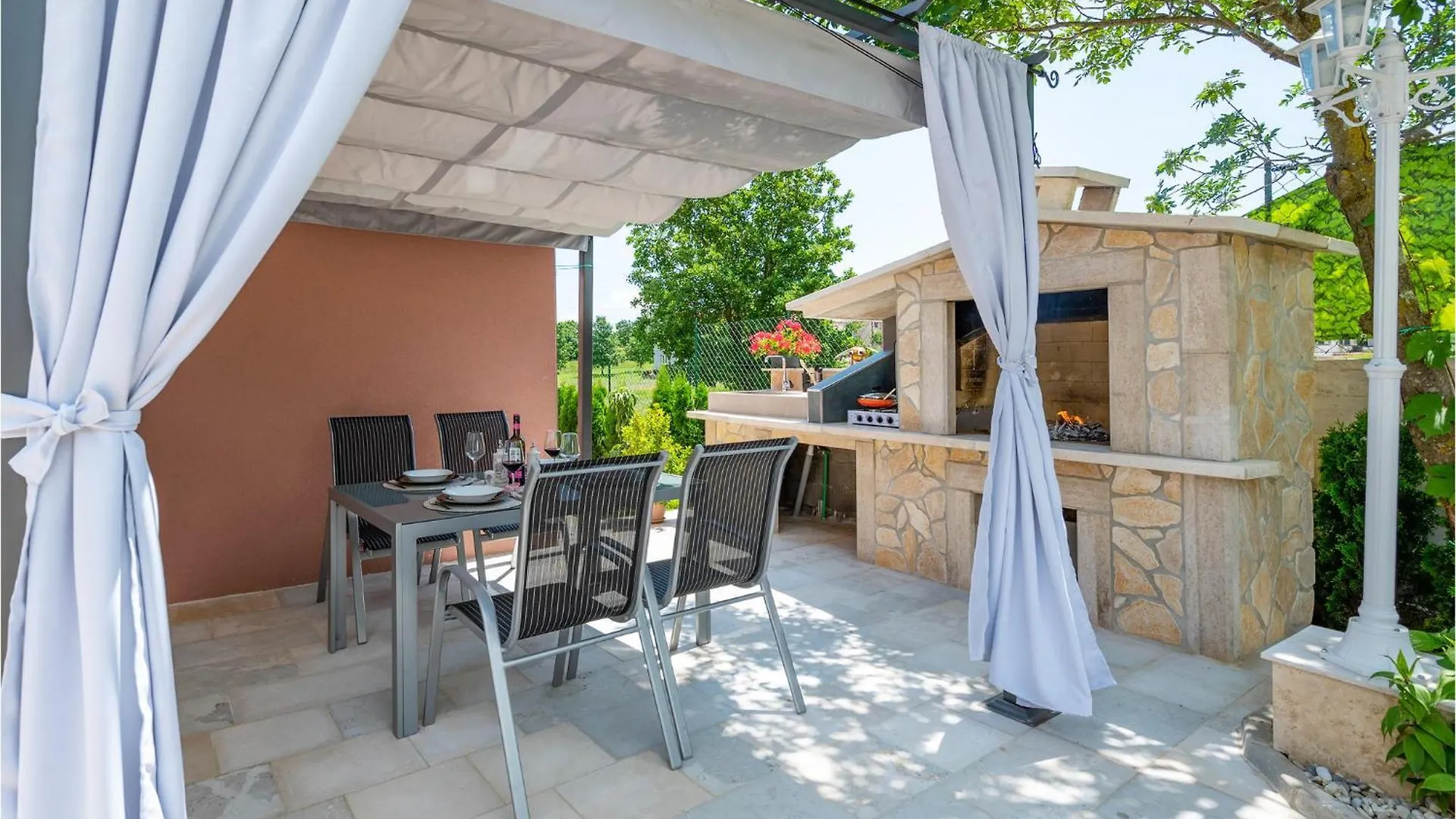 Hébergement de vacances Lovely Home In Nedescina With Kitchen Croatie