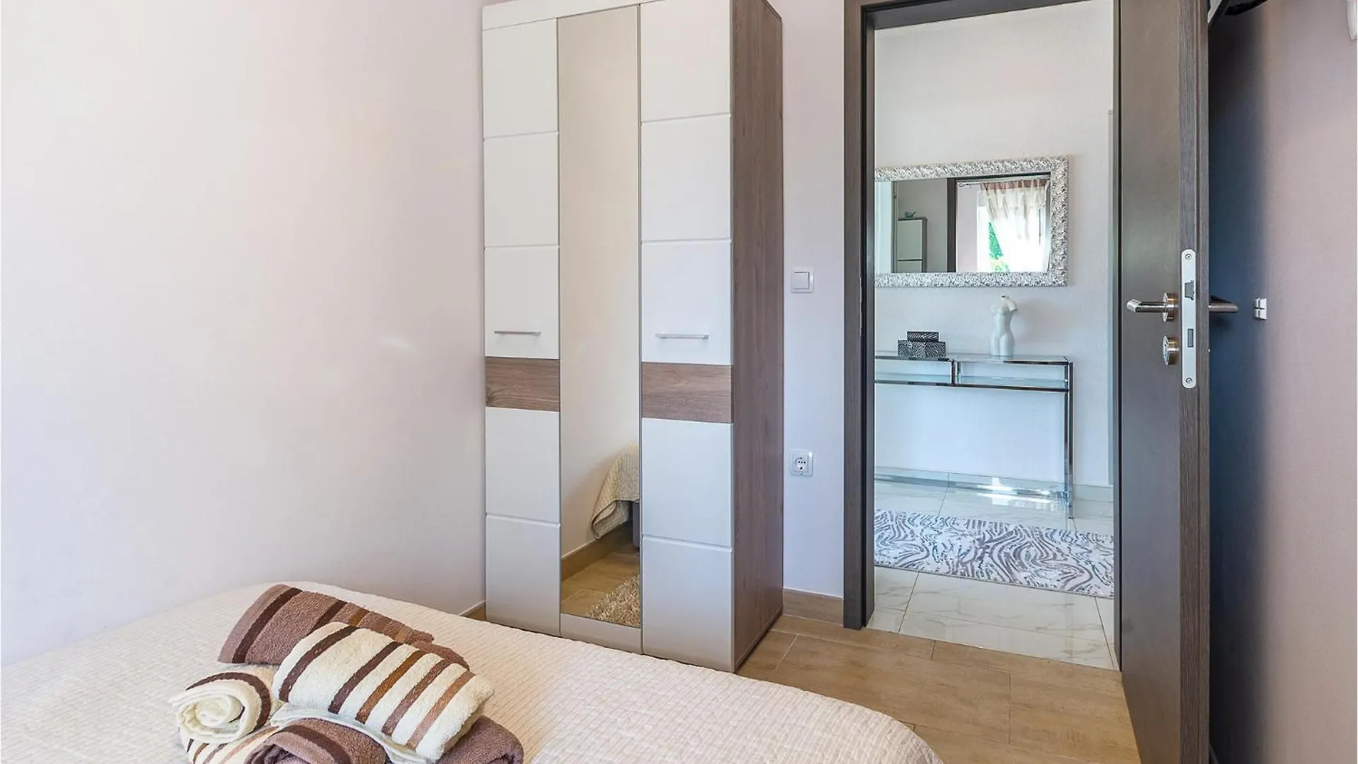 Lovely Home In Nedescina With Kitchen